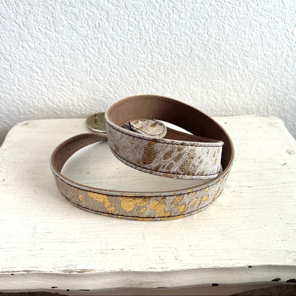 Erin Knight Designs Gold Buckle and Hide Belt - Picture 3 of 13